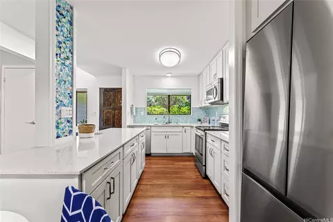 98-1790 Kaahumanu St #64B, Pearl City, HI 96782