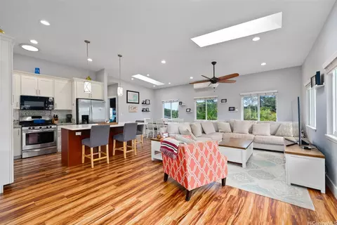 66-166 Waialua Beach Rd #A, Haleiwa, HI 96712