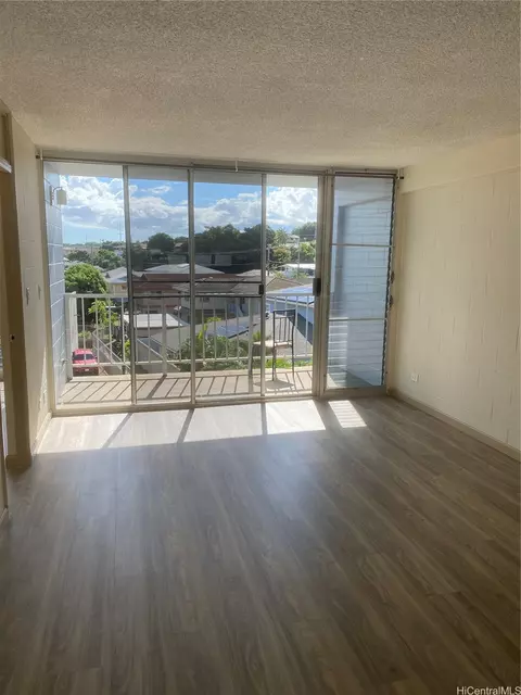 99-060 Kauhale St #301, Aiea, HI 96701