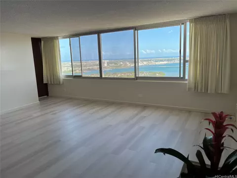 98-288 Kaonohi St #3802, Aiea, HI 96701