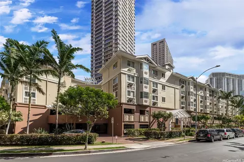 1800 Kaioo Dr #C306, Honolulu, HI 96815
