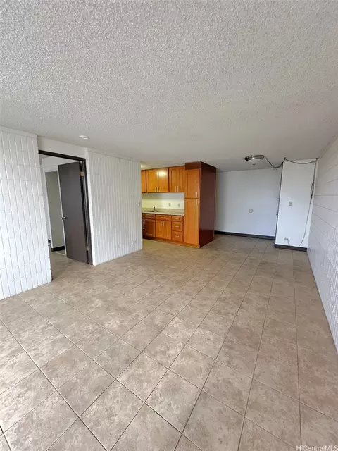 801 Ala Nioi Pl #406, Honolulu, HI 96818