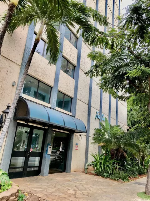 2092 Kuhio Ave #1102, Honolulu, HI 96815