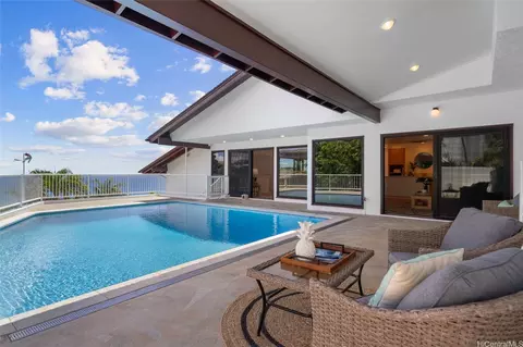 1772 Kumakani Loop, Honolulu, HI 96821