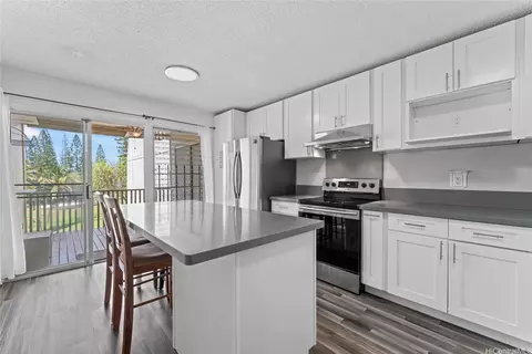 98-685 Kaonohi St #E, Aiea, HI 96701