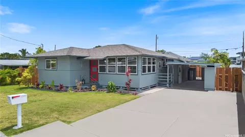 614 Kalolina St #A, Kailua, HI 96734