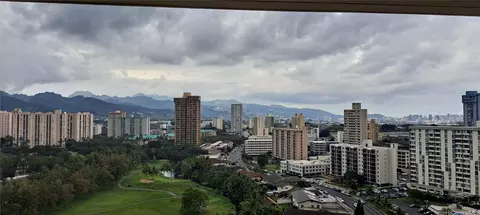990 Ala Nanala St #18B, Honolulu, HI 96818