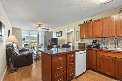 2452 Tusitala St #908, Honolulu, HI 96815