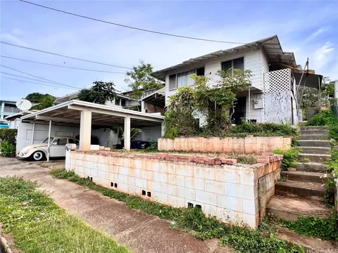 3554 Aliamanu St, Honolulu, HI 96818