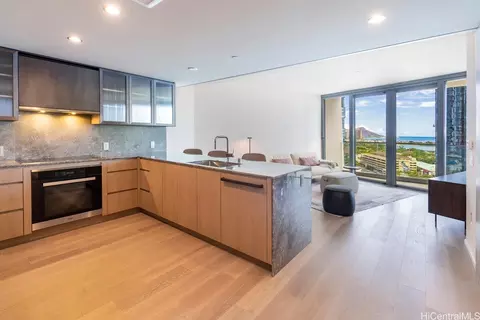 1000 Auahi St #1404, Honolulu, HI 96814