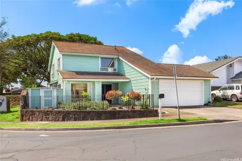 94-1075 Poe Pl, Waipahu, HI 96797