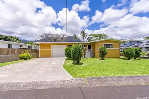 45-313 Nakuluai St, Kaneohe, HI 96744