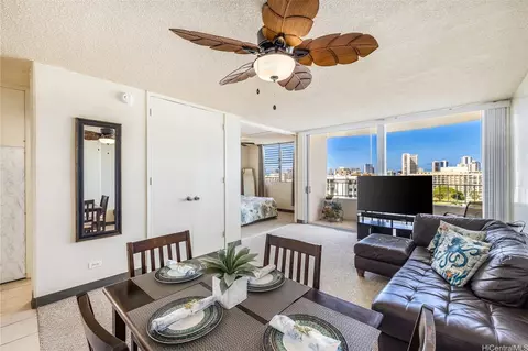 1805 Poki St #1101, Honolulu, HI 96822