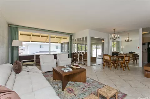 1548 Piikea St, Honolulu, HI 96818