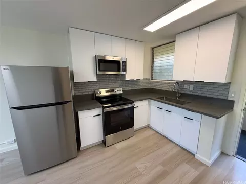 1535 Pensacola St #39, Honolulu, HI 96822