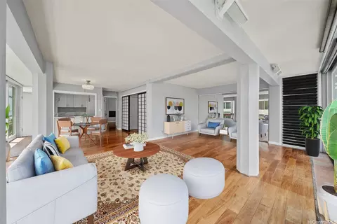 2957 Kalakaua Ave #415, Honolulu, HI 96815