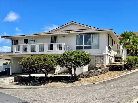 3340 Ala Laulani St, Honolulu, HI 96818
