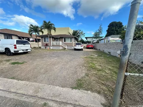 94-065 Waipahu Depot St #F, Waipahu, HI 96797
