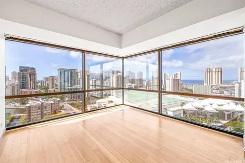 1750 Kalakaua Ave #2402, Honolulu, HI 96826