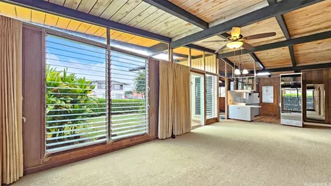 1708 Kino St, Honolulu, HI 96819
