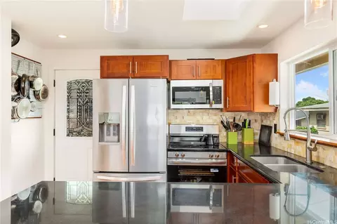 2123 10th Ave #C, Honolulu, HI 96816