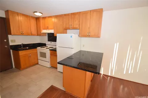 1560 Kanunu St #1120, Honolulu, HI 96814