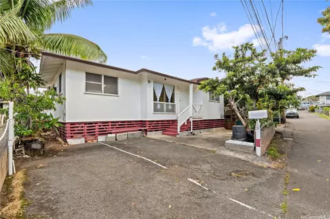 1916 Huina St, Honolulu, HI 96817