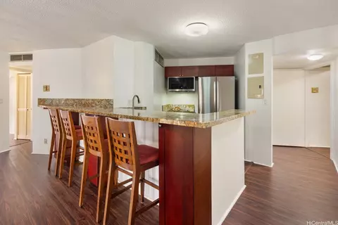 1088 Bishop St #3007, Honolulu, HI 96813