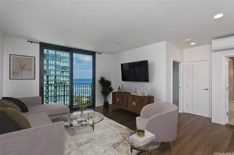 987 Queen St #3404, Honolulu, HI 96814