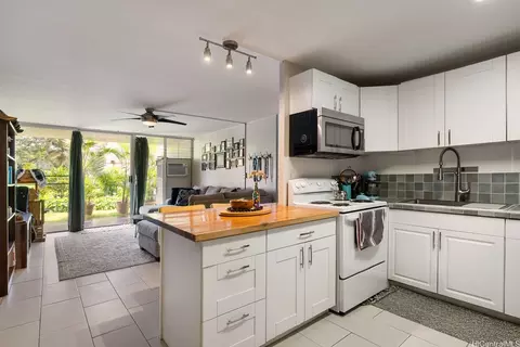 95-061 Waikalani Dr #D104, Mililani, HI 96789