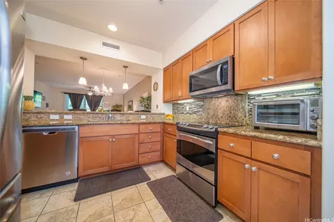 18 Upena Ln #E102, Kihei, HI 96753