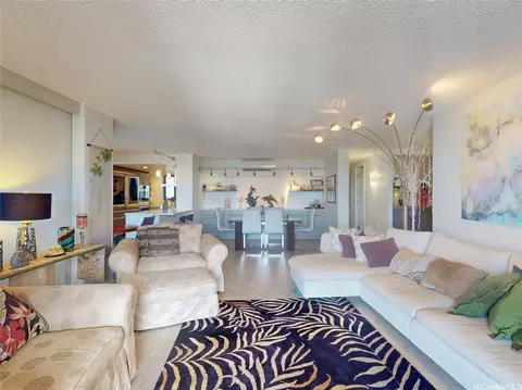 1015 Wilder Ave #1003, Honolulu, HI 96822