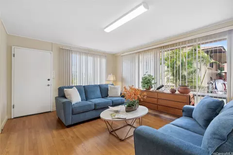 98-124 Kaulike Dr, Pearl City, HI 96782