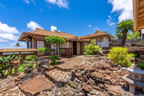 748 Ocean View Dr, Honolulu, HI 96816