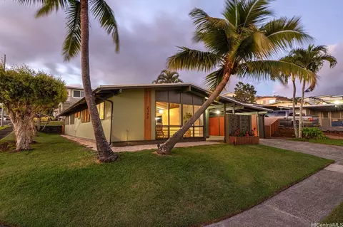 2342 Ahapule St, Pearl City, HI 96782