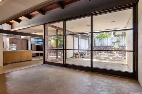 2137 Oahu Ave, Honolulu, HI 96822