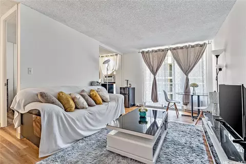 2452 Tusitala St #705, Honolulu, HI 96815