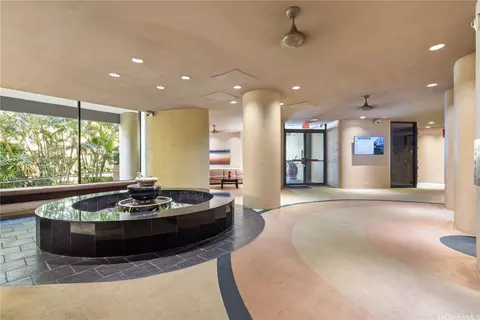 2101 Nuuanu Ave #I2506, Honolulu, HI 96817