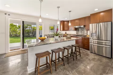 440 Akoakoa Pl, Kailua, HI 96734