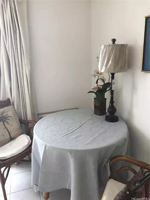 1920 Ala Moana Blvd #1906, Honolulu, HI 96815