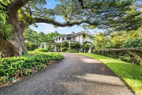 247 Dowsett Ave, Honolulu, HI 96817