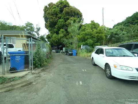 94-125 Pahu St #11, Waipahu, HI 96797