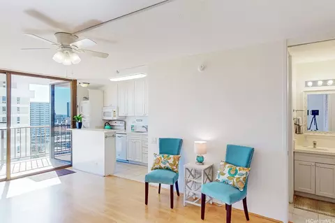 1630 Liholiho St #1203, Honolulu, HI 96822