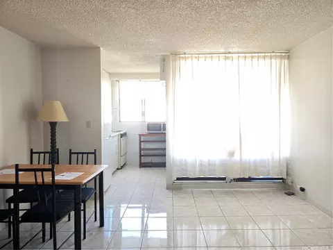 747 Amana St #1515, Honolulu, HI 96814