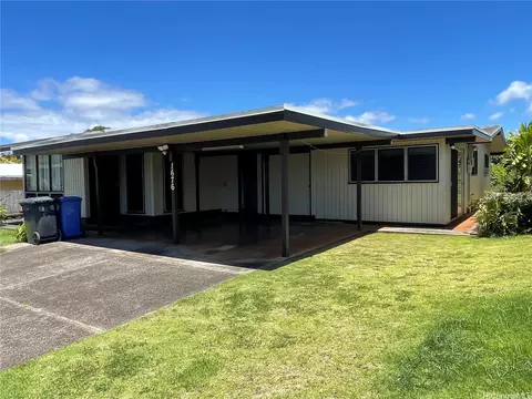1676 Hoonipo St, Pearl City, HI 96782