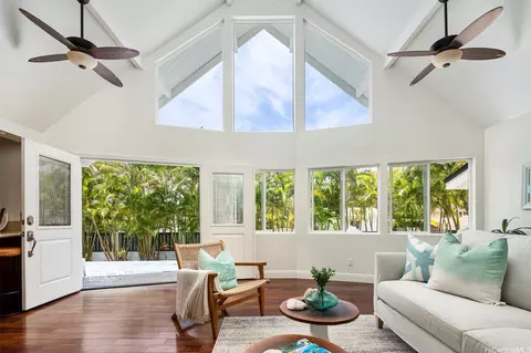 4356 Aukai Ave, Honolulu, HI 96816