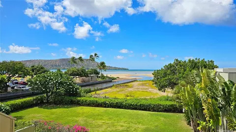 6133 Summer St #6133B, Honolulu, HI 96821