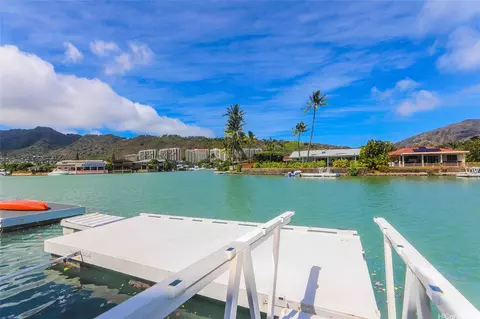 477 Opihikao Pl #82, Honolulu, HI 96825