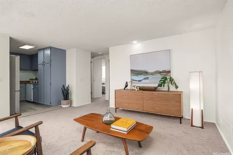 502 Captain Cook Ave #301, Honolulu, HI 96813