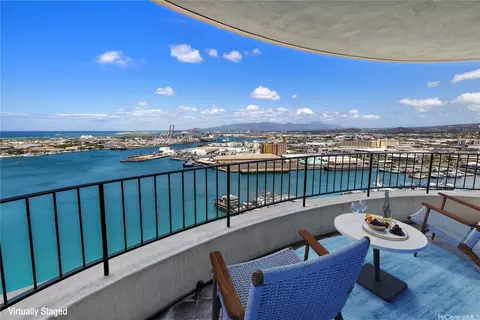 66 Queen St #2904, Honolulu, HI 96813